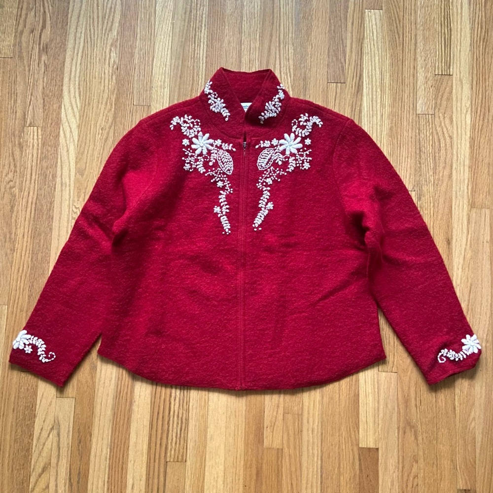 *New Without Tags* Coldwater Creek Red and White Festive Holiday Zip Up Sweater
